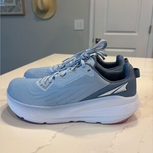 Altra Women’s FWD VIA Shoe - Light Blue / Size 10.5